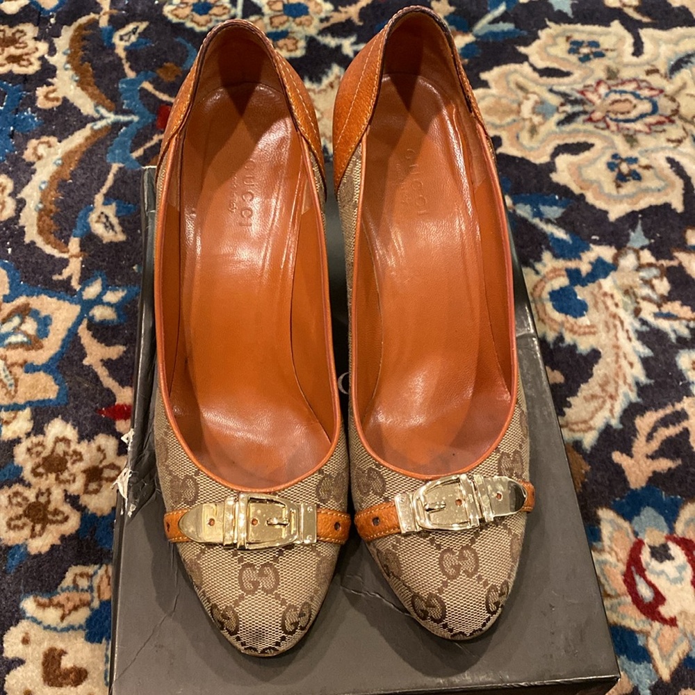 Gucci shoes